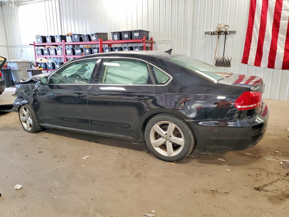 61558226 :رقم المزاد ، 1VWAS7A3XFC105374 vin ، 2015 Volkswagen Passat مزاد بيع
