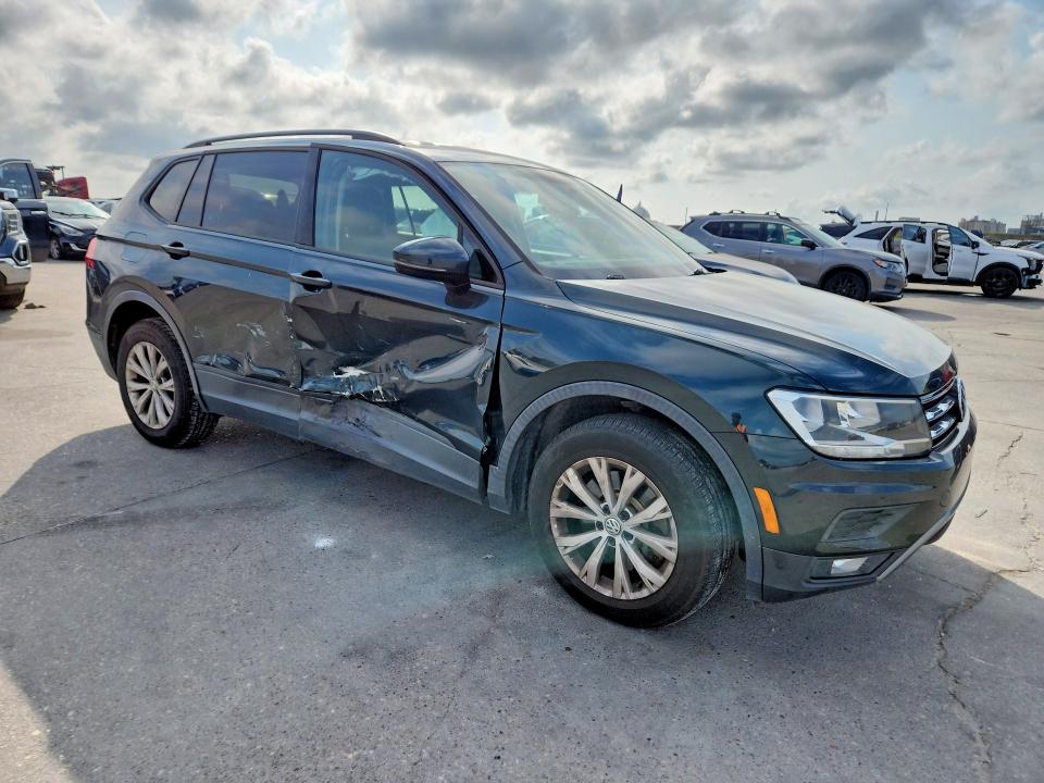 Продаж на аукціоні авто 2018 Volkswagen Tiguan, vin: 3VV0B7AX6JM018968, номер лоту: 63041256