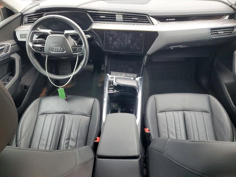 Продажа на аукционе авто 2022 Audi E-tron, vin: WA1AAAGE6NB012331, номер лота: 62277926