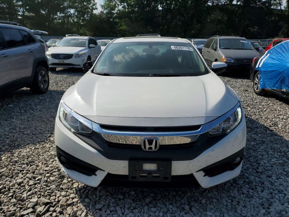 60261116 :رقم المزاد ، 2HGFC1E34JH643248 vin ، 2018 Honda Civic مزاد بيع
