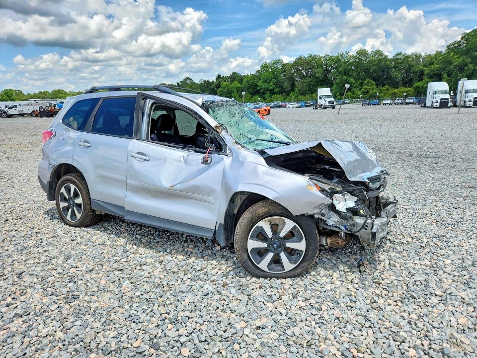 Продажа на аукционе авто 2017 Subaru Forester, vin: JF2SJAEC3HH451954, номер лота: 61107126