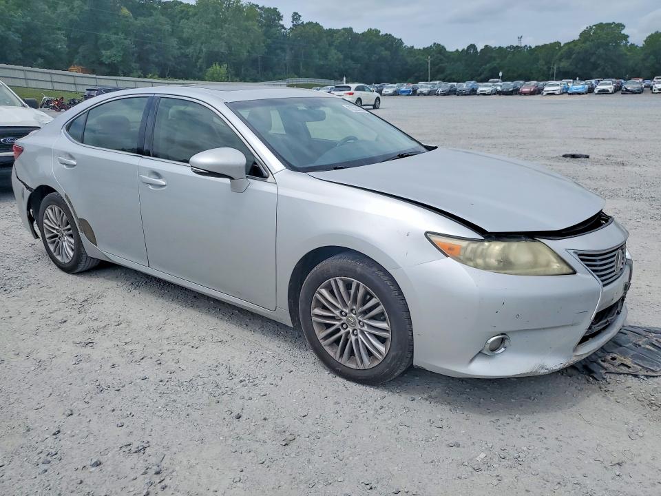 62228286 :رقم المزاد ، JTHBK1GG8D2018234 vin ، 2013 Lexus Es مزاد بيع