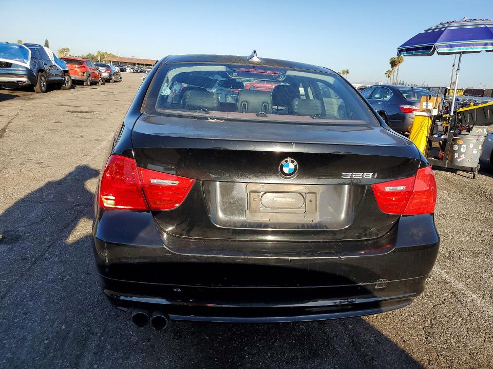 2011 Bmw 328 მანქანა იყიდება აუქციონზე, vin: WBAPH5G56BNM76889, აუქციონის ნომერი: 62265176