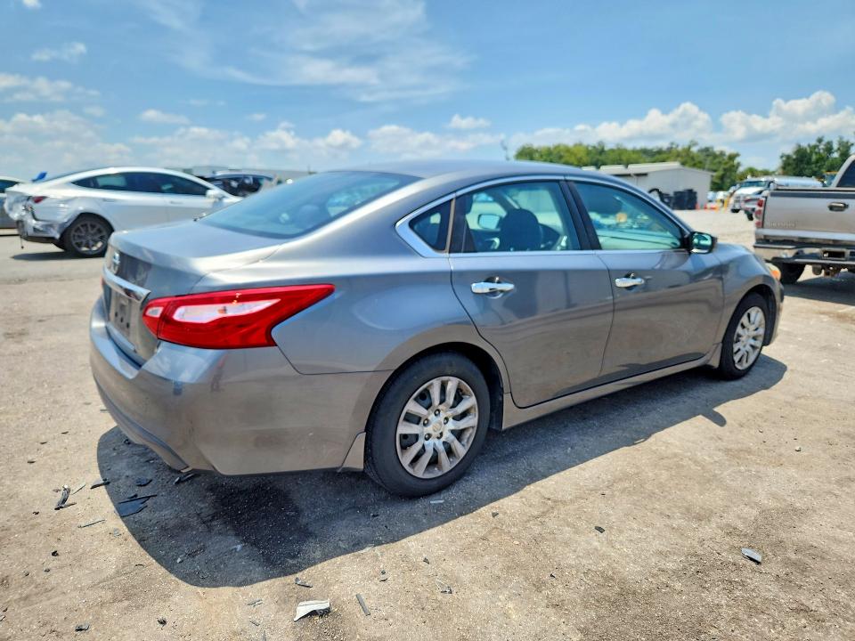 Продажа на аукционе авто 2017 Nissan Altima, vin: 1N4AL3APXHC225843, номер лота: 61903946