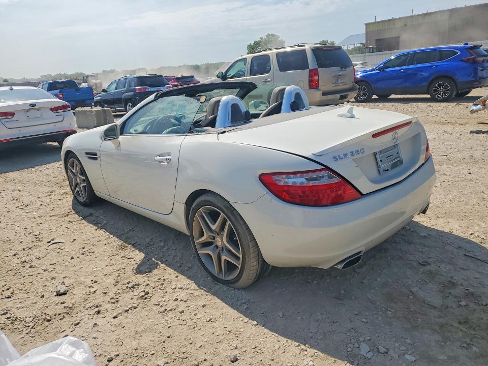 Продажа на аукционе авто 2013 Mercedes-benz Slk, vin: WDDPK4HA5DF058238, номер лота: 61677096