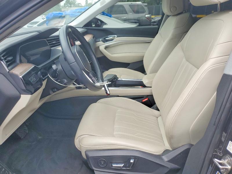 57685926 :رقم المزاد ، WA1VAAGE8KB011341 vin ، 2019 Audi E-tron مزاد بيع