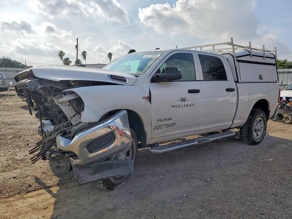 63173646 :رقم المزاد ، 3C6UR5CJ5NG202125 vin ، 2022 Ram 2500 مزاد بيع