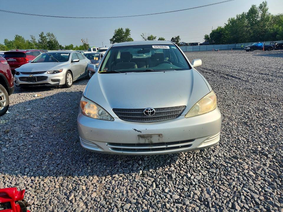 62630046 :رقم المزاد ، 4T1BE32K92U049828 vin ، 2002 Toyota Camry مزاد بيع