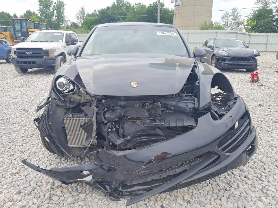 60429636 :رقم المزاد ، WP1AF2A27DLA21834 vin ، 2013 Porsche Cayenne مزاد بيع