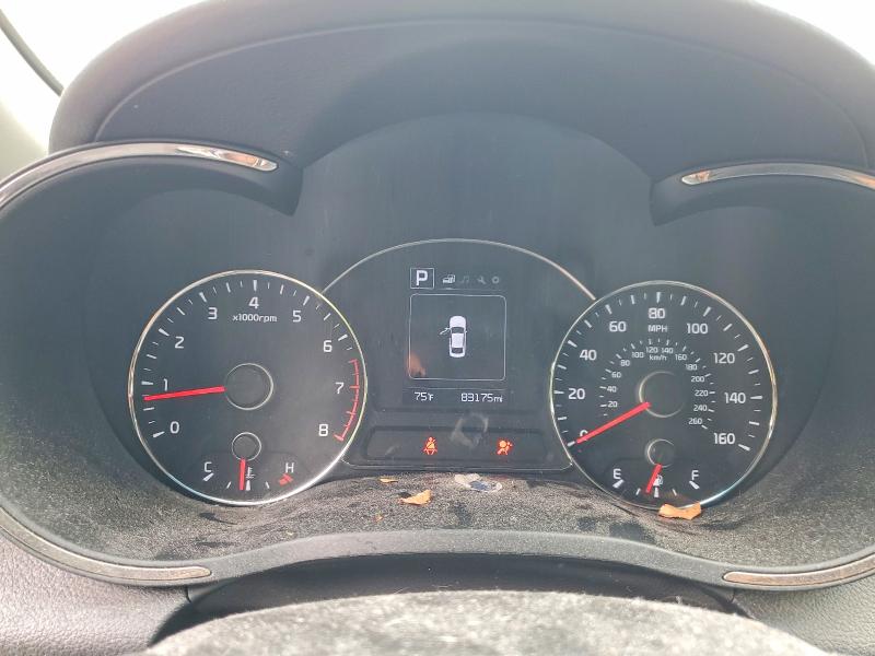 2018 Kia Forte მანქანა იყიდება აუქციონზე, vin: 3KPFL4A75JE284285, აუქციონის ნომერი: 61951406