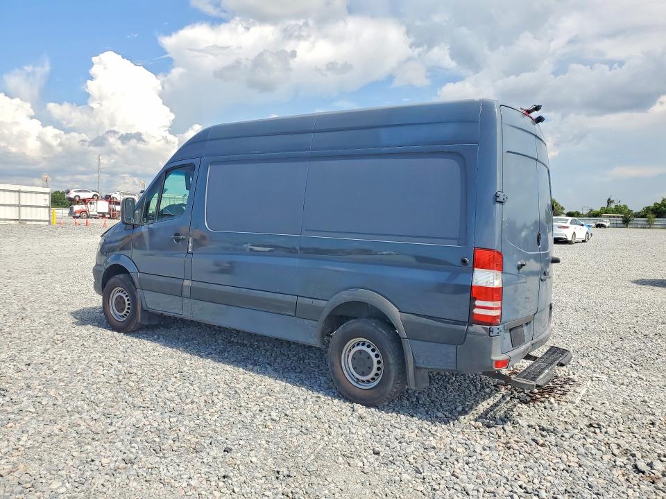 60364426 :رقم المزاد ، WD3PE7CD2JP640804 vin ، 2018 Mercedes-benz Sprinter مزاد بيع