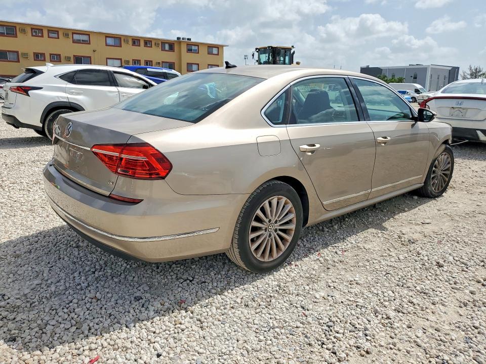 59922156 :رقم المزاد ، 1VWBT7A33GC016796 vin ، 2016 Volkswagen Passat مزاد بيع