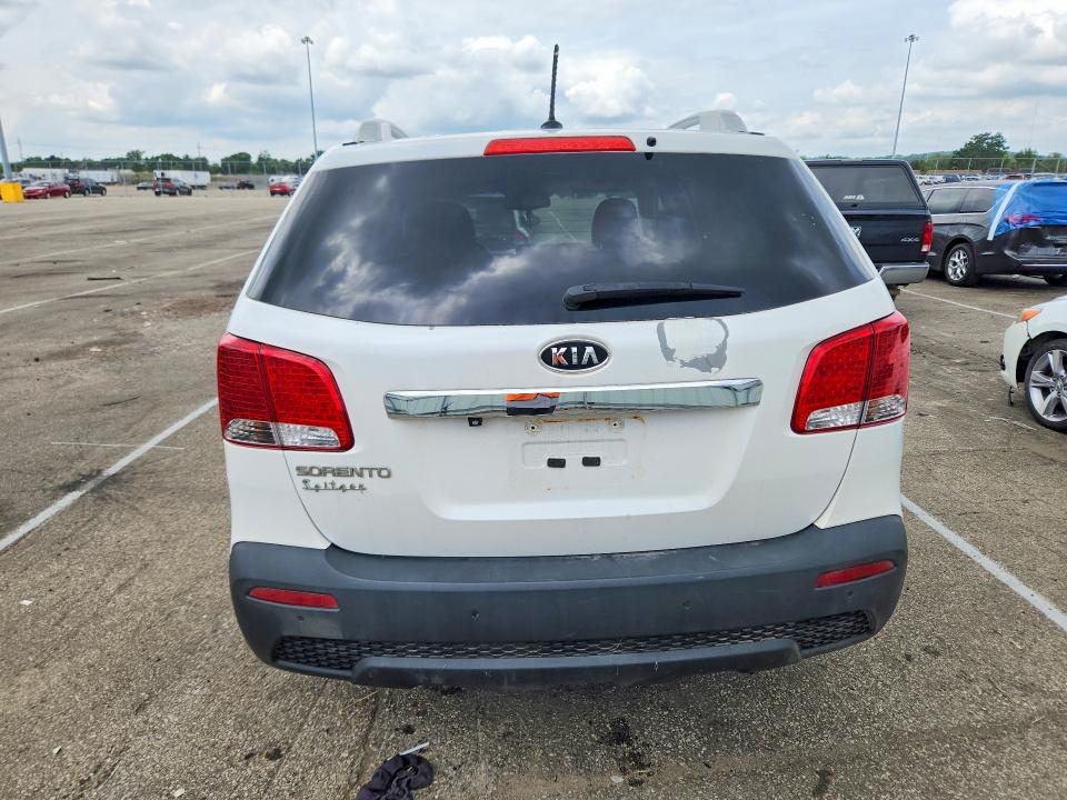 2011 Kia Sorento მანქანა იყიდება აუქციონზე, vin: 5XYKT4A18BG155942, აუქციონის ნომერი: 60038726