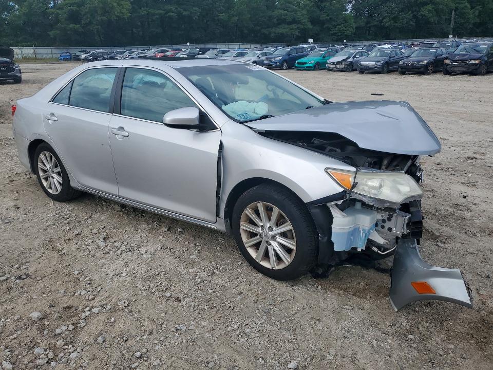 63013406 :رقم المزاد ، 4T1BK1FK4CU007298 vin ، 2012 Toyota Camry مزاد بيع