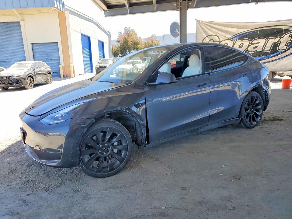 2023 Tesla Model Y მანქანა იყიდება აუქციონზე, vin: 7SAYGAEE9PF852600, აუქციონის ნომერი: 62628526