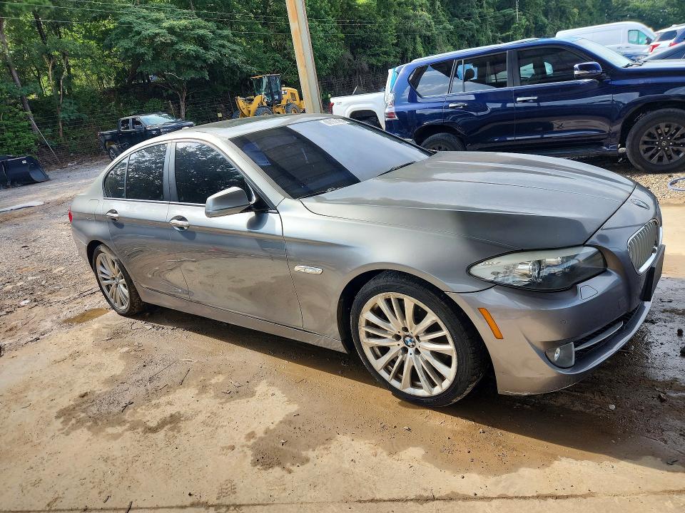 2011 Bmw 550 მანქანა იყიდება აუქციონზე, vin: WBAFR9C52BC270857, აუქციონის ნომერი: 60152766