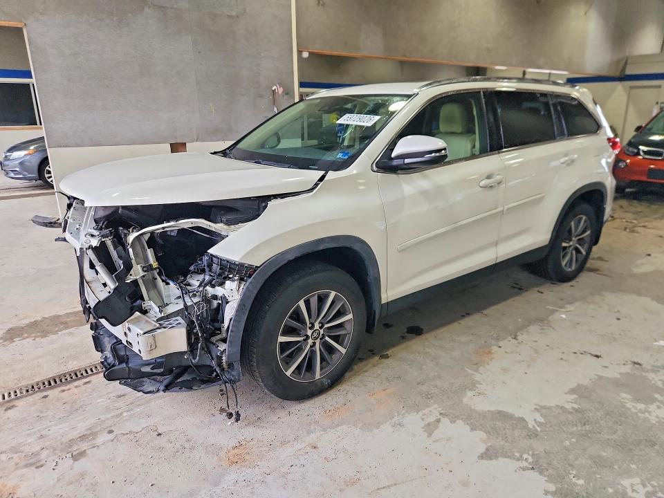 59729026 :رقم المزاد ، 5TDJZRFH1KS701299 vin ، 2019 Toyota Highlander مزاد بيع