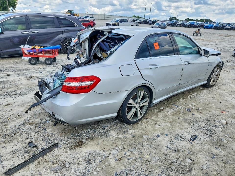 61083796 :رقم المزاد ، WDDHF8JB0CA619525 vin ، 2012 Mercedes-benz E مزاد بيع