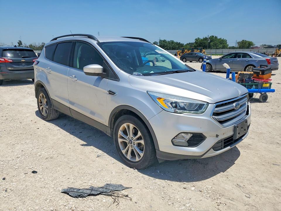 2017 Ford Escape მანქანა იყიდება აუქციონზე, vin: 1FMCU0GDXHUB90271, აუქციონის ნომერი: 61998876