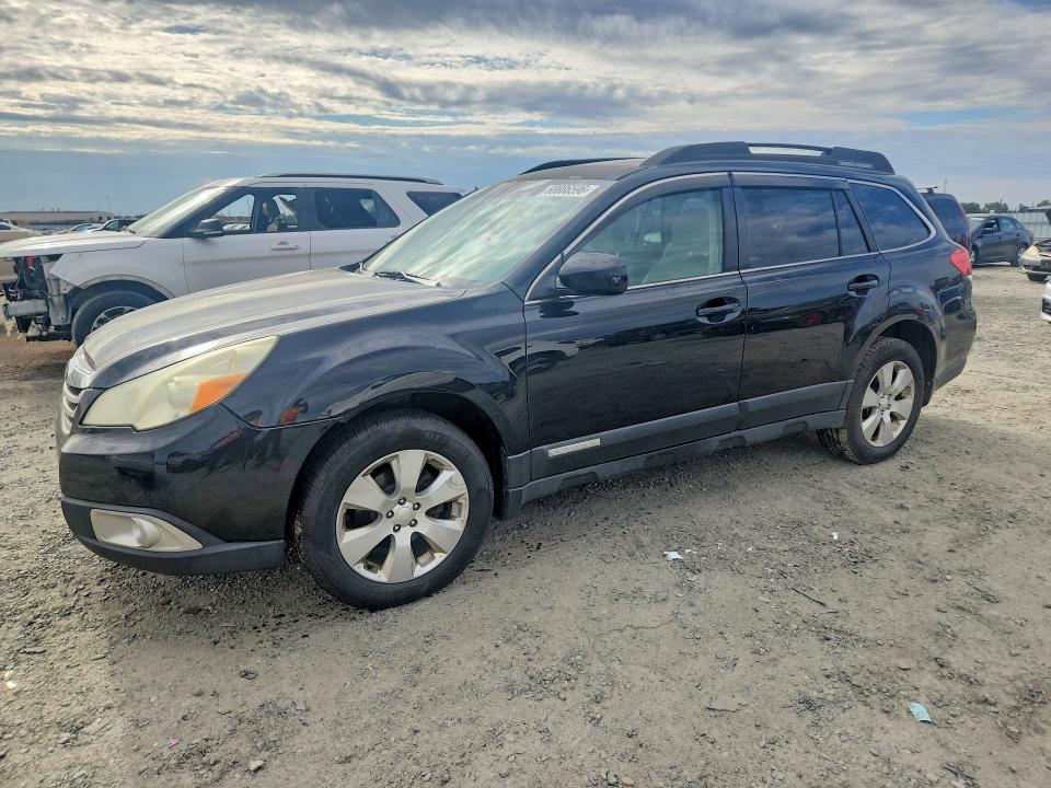 60806596 :رقم المزاد ، 4S4BRBGC9B3366417 vin ، 2011 Subaru Outback مزاد بيع