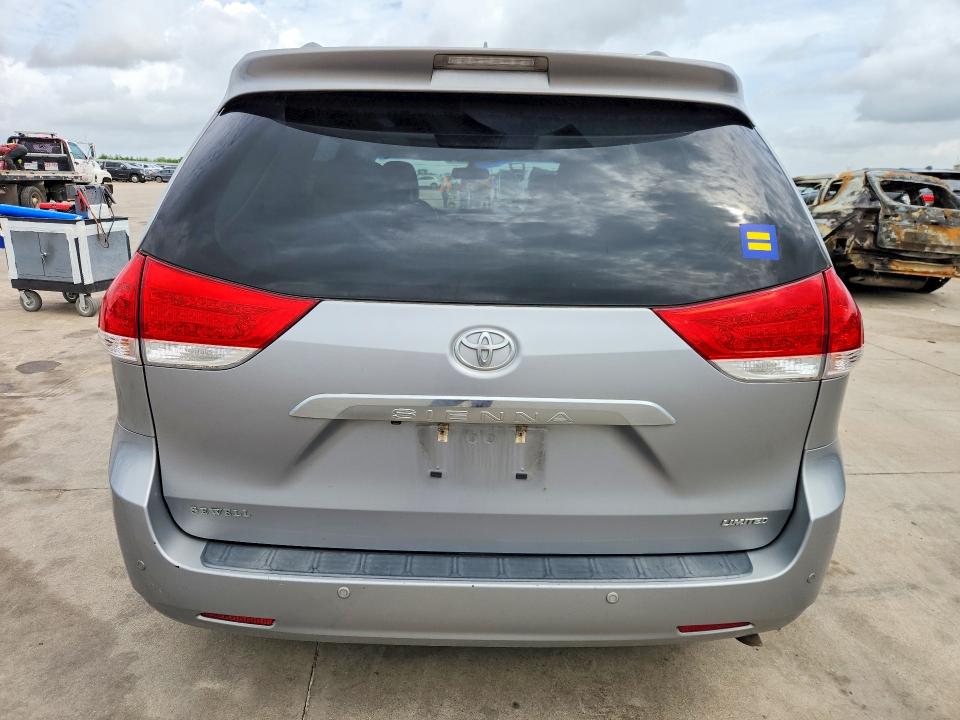 Продаж на аукціоні авто 2013 Toyota Sienna, vin: 5TDYK3DC1DS346838, номер лоту: 61487646