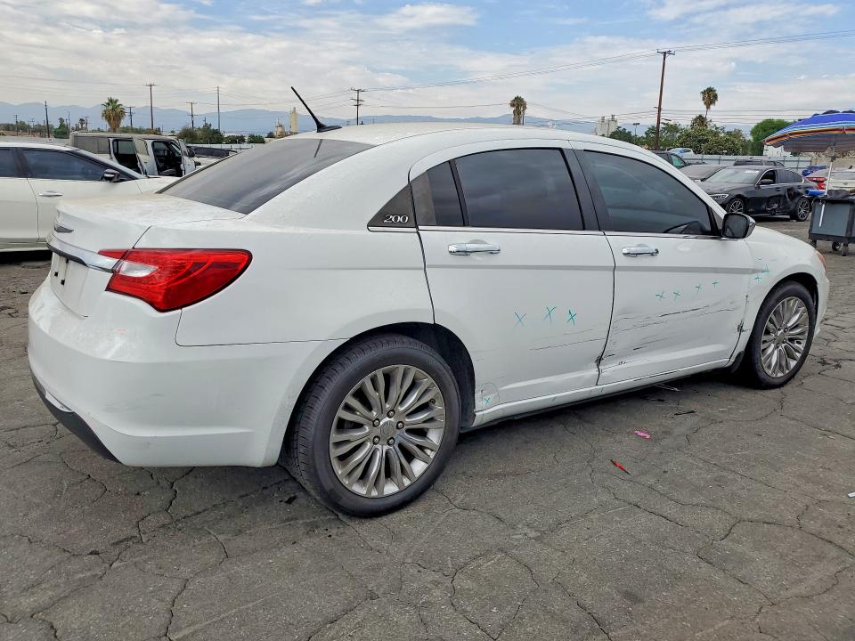 2011 Chrysler 200 მანქანა იყიდება აუქციონზე, vin: 1C3BC2FG7BN618216, აუქციონის ნომერი: 61572016