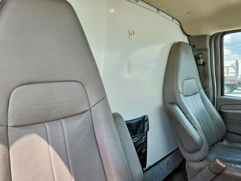 69819946 :رقم المزاد ، 1GB6G5CG2E1195018 vin ، 2014 Chevrolet Express G4500 مزاد بيع