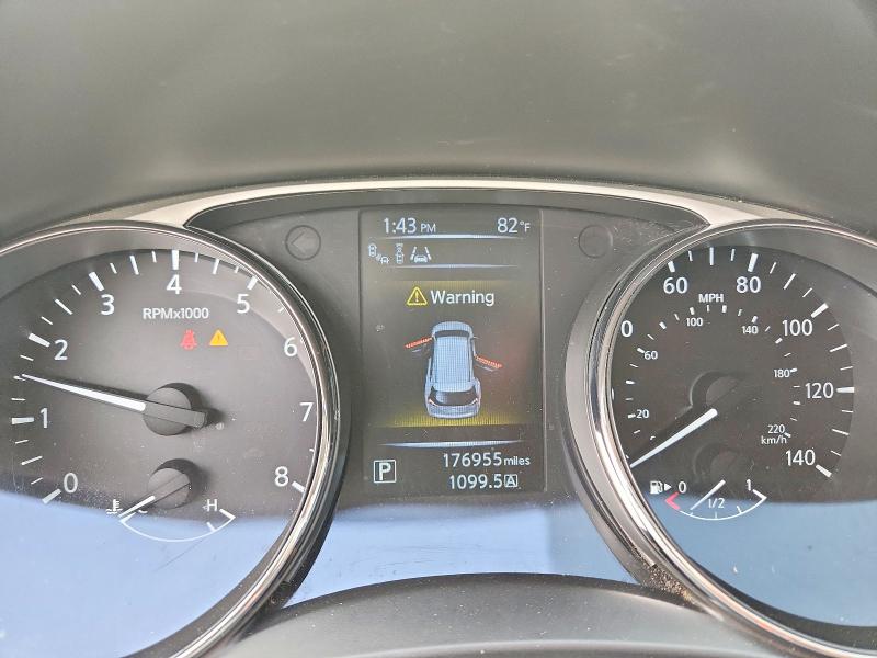 61382596 :رقم المزاد ، 5N1AT2MV7FC860638 vin ، 2015 Nissan Rogue مزاد بيع