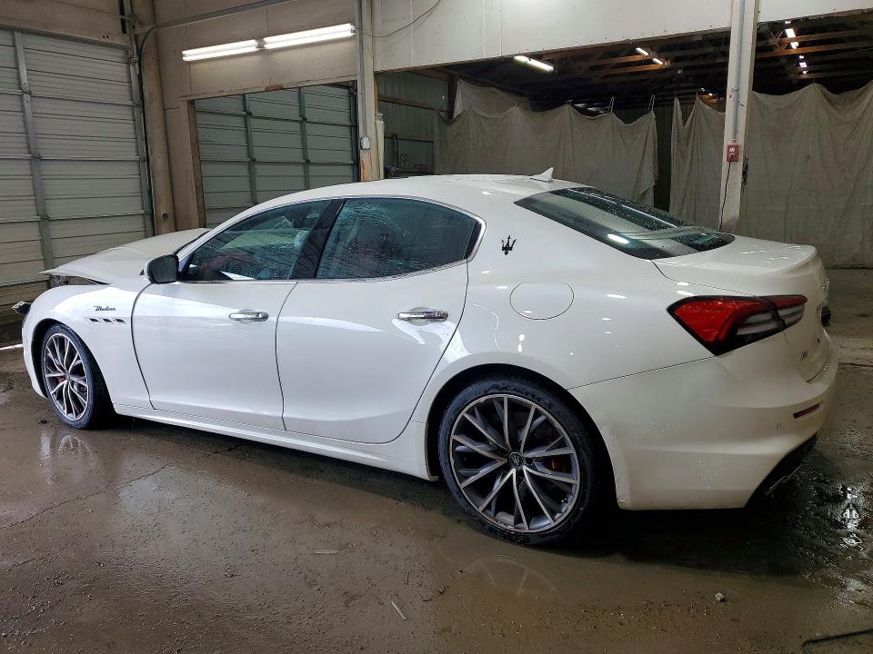2022 Maserati Ghibli მანქანა იყიდება აუქციონზე, vin: ZAM57YTM9NX399774, აუქციონის ნომერი: 62676416