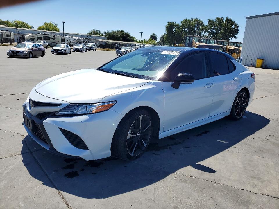 2020 Toyota Camry მანქანა იყიდება აუქციონზე, vin: 4T1K61AK0LU337726, აუქციონის ნომერი: 60451596