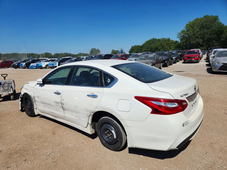 Продаж на аукціоні авто 2017 Nissan Altima, vin: 1N4AL3AP3HN328767, номер лоту: 60677226
