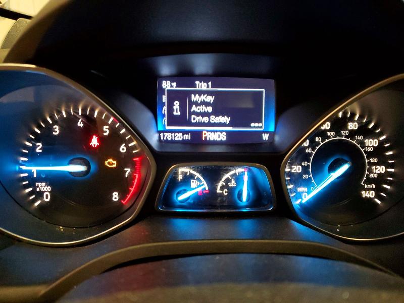2017 Ford Escape მანქანა იყიდება აუქციონზე, vin: 1FMCU0GDXHUA32884, აუქციონის ნომერი: 63415746