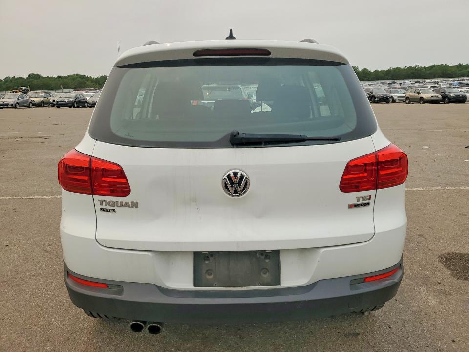 61088646 :رقم المزاد ، WVGBV7AX5HK043727 vin ، 2017 Volkswagen Tiguan مزاد بيع