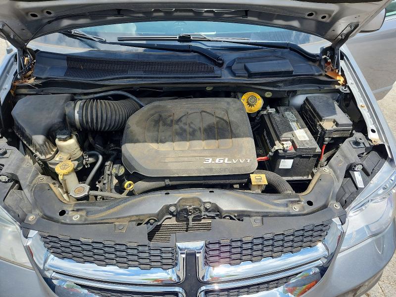 60547296 :رقم المزاد ، 2C4RDGCG3JR298550 vin ، 2018 Dodge Grand Caravan مزاد بيع