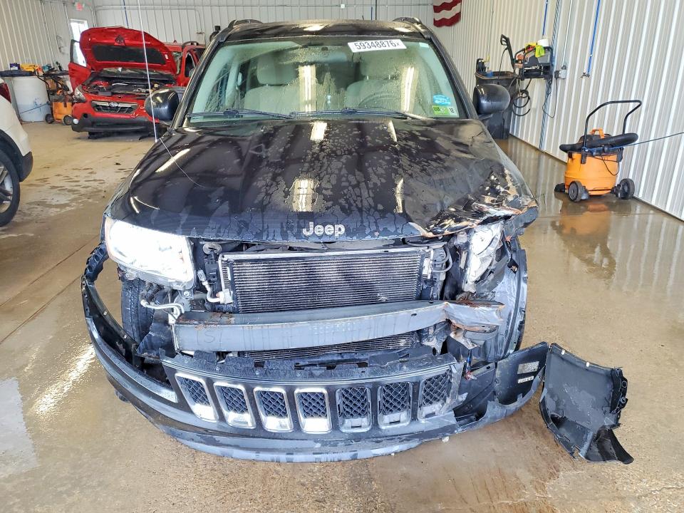 59348876 :رقم المزاد ، 1J4NF1FBXBD159391 vin ، 2011 Jeep Compass مزاد بيع
