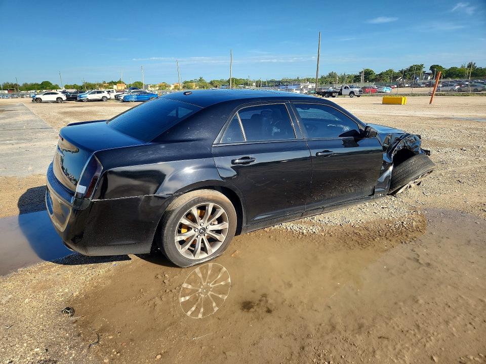 59831286 :رقم المزاد ، 2C3CCAGG3EH257965 vin ، 2014 Chrysler 300 مزاد بيع