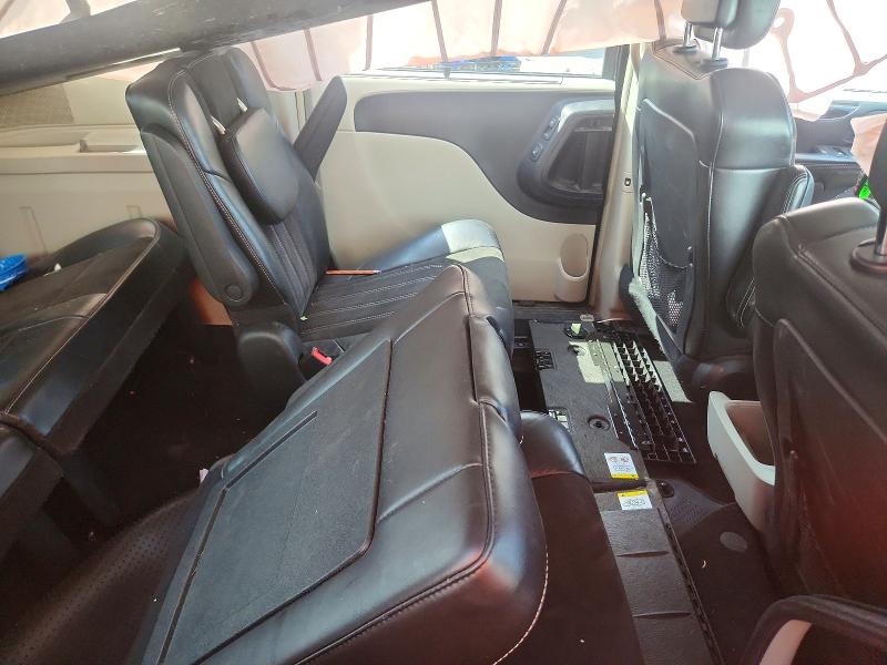 62026366 :رقم المزاد ، 2C4RC1JG4GR304139 vin ، 2016 Chrysler Town & Country مزاد بيع