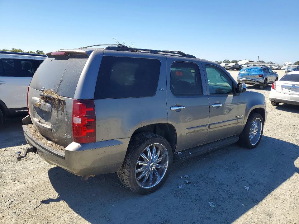62908426 :رقم المزاد ، 1GNFK130X7J319830 vin ، 2007 Chevrolet Tahoe مزاد بيع