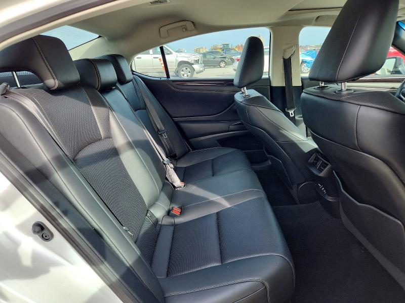 60636676 :رقم المزاد ، 58ADZ1B18LU071340 vin ، 2020 Lexus Es مزاد بيع