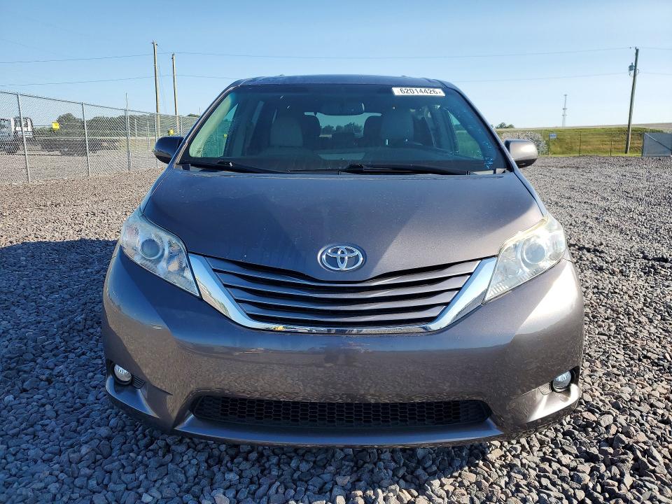 Продаж на аукціоні авто 2015 Toyota Sienna, vin: 5TDYK3DC3FS687323, номер лоту: 62014426