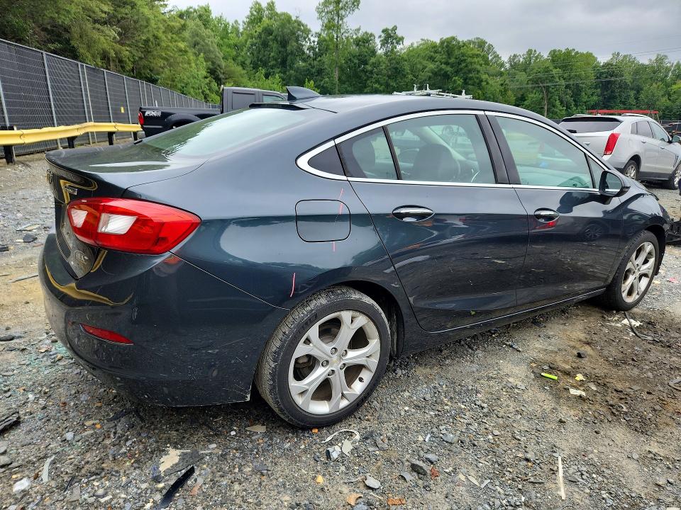 2017 Chevrolet Cruze მანქანა იყიდება აუქციონზე, vin: 1G1BF5SM4H7243326, აუქციონის ნომერი: 60384036