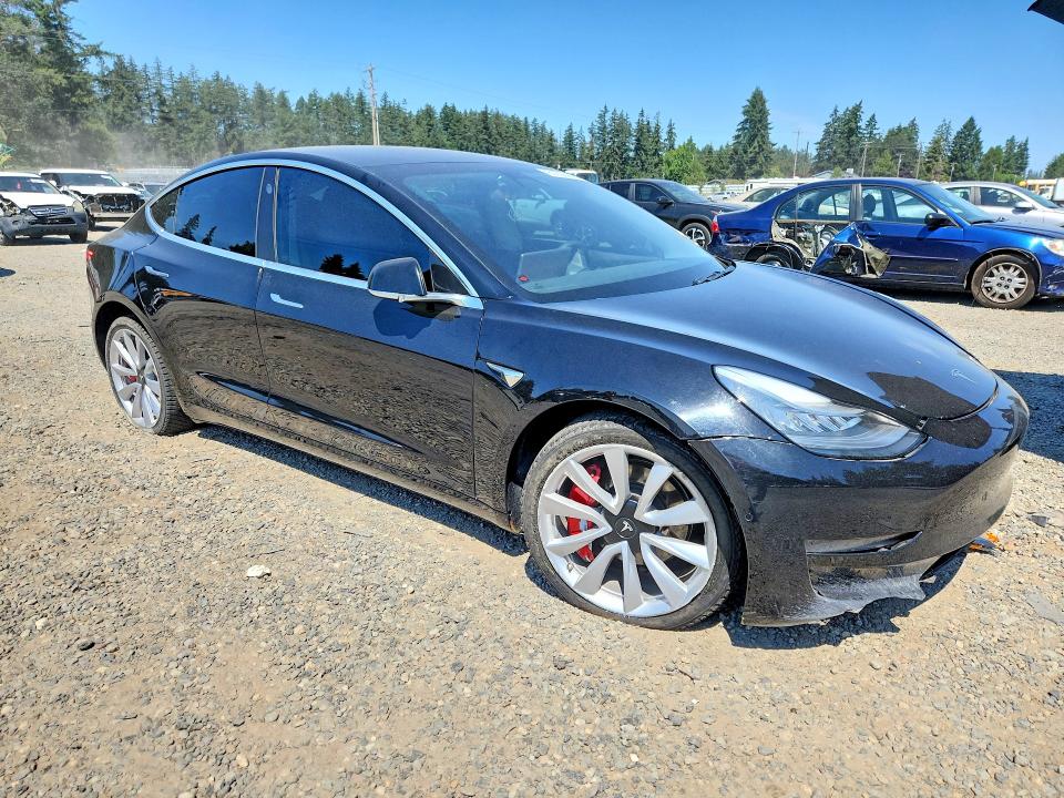 61202486 :رقم المزاد ، 5YJ3E1EA8KF446570 vin ، 2019 Tesla Model 3 مزاد بيع