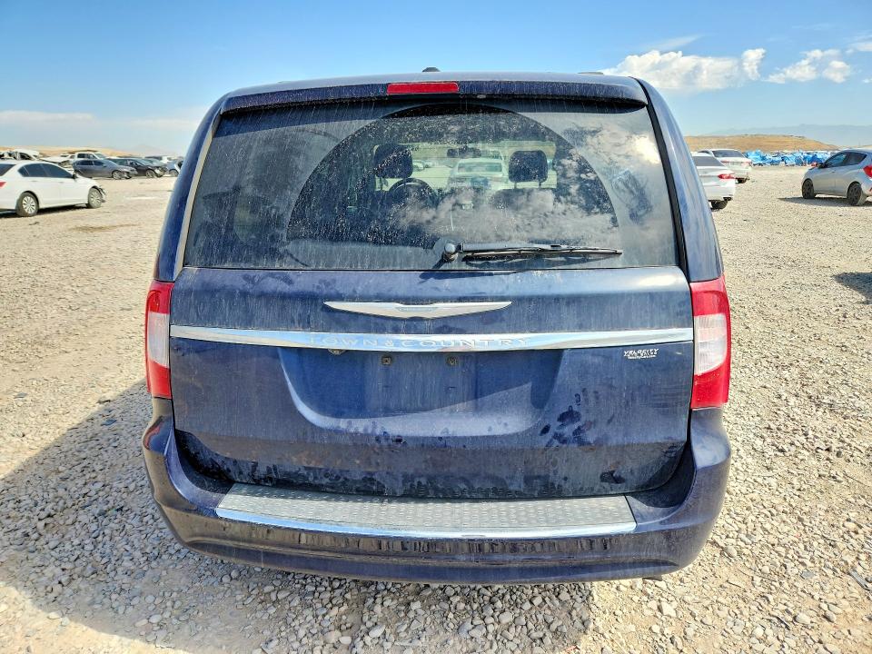 60754156 :رقم المزاد ، 2C4RC1BG6FR677437 vin ، 2015 Chrysler Town & Country مزاد بيع