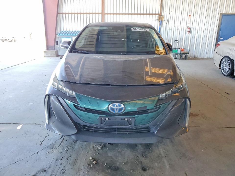 Продажа на аукционе авто 2018 Toyota Prius Prime, vin: JTDKARFP0J3081385, номер лота: 64424426