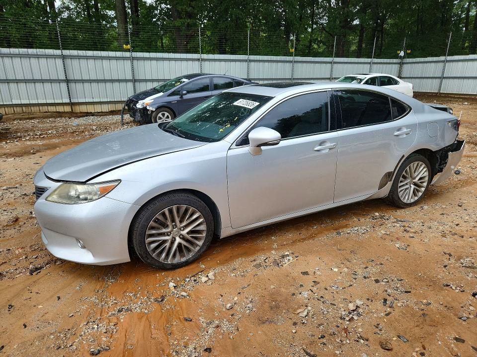 61726826 :رقم المزاد ، JTHBK1GGXD2004447 vin ، 2013 Lexus Es مزاد بيع