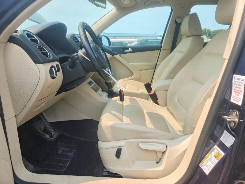 61223856 :رقم المزاد ، WVGBV7AXXGW593335 vin ، 2016 Volkswagen Tiguan مزاد بيع