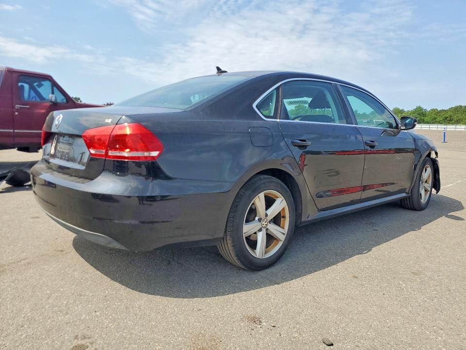 60694946 :رقم المزاد ، 1VWBP7A36DC006408 vin ، 2013 Volkswagen Passat مزاد بيع