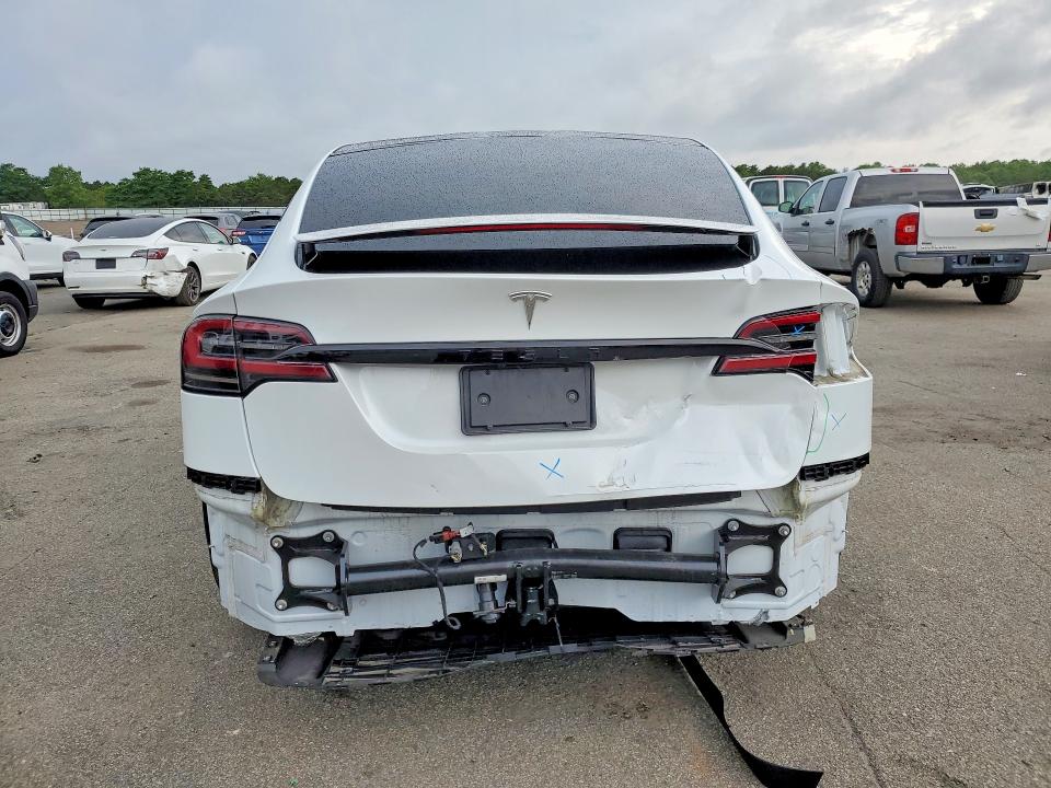 59250726 :رقم المزاد ، 7SAXCDE56PF381529 vin ، 2023 Tesla Model X مزاد بيع
