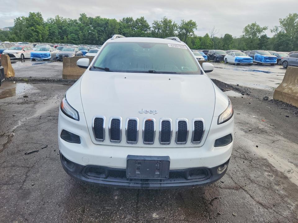 62907926 :رقم المزاد ، 1C4PJMCS5FW588855 vin ، 2015 Jeep Cherokee مزاد بيع