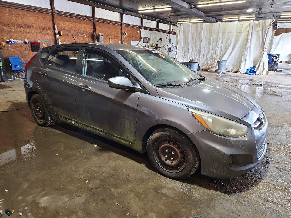 59590436 :رقم المزاد ، KMHCT5AE9FU220861 vin ، 2015 Hyundai Accent مزاد بيع